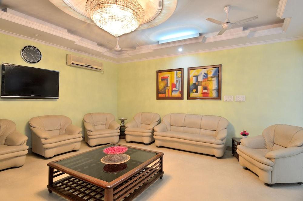 Hotel Pablas International, New Delhi, Near Metro Exterior foto
