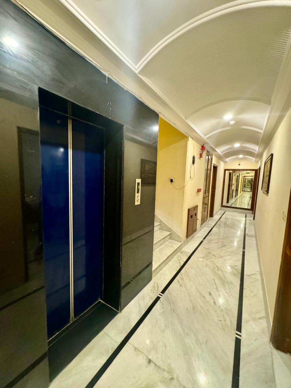 Hotel Pablas International, New Delhi, Near Metro Exterior foto