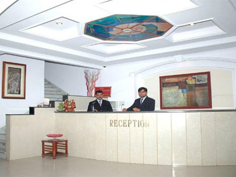 Hotel Pablas International, New Delhi, Near Metro Exterior foto